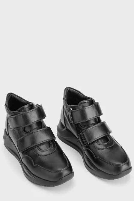 Кросівки 210 Чорні - Купуй стильне взуття в інтернет магазині Charivno 