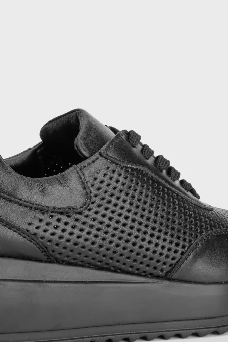 Кросівки 140 чорний  - Купуй стильне взуття в інтернет магазині Charivno 